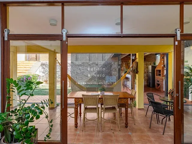 Sobrado com 424m² 4 quartos e 6 banheiros, à venda, no bairro Vila Madalena em São Paulo