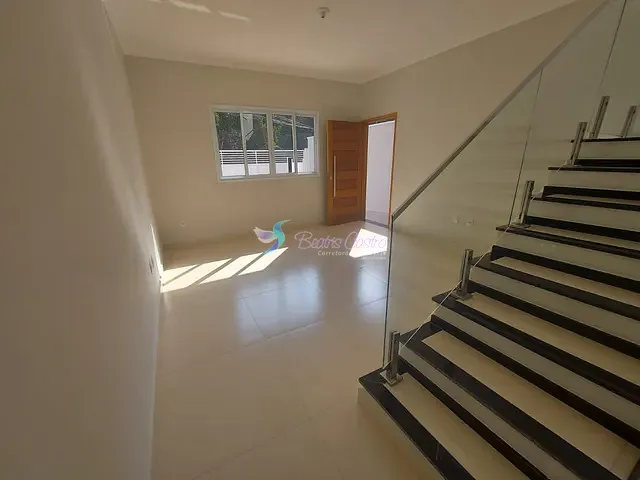 Sobrado com 150m² 3 quartos e 2 banheiros, à venda, no bairro Jardim Maristela em Atibaia