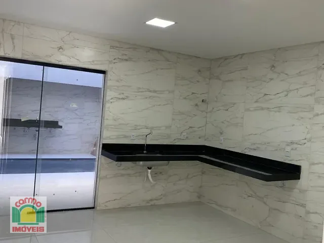 Sobrado com 100m² 3 quartos e 2 banheiros, à venda, no bairro Parque São Jerônimo em Anápolis