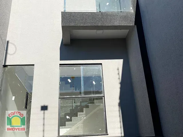 Sobrado com 100m² 3 quartos e 2 banheiros, à venda, no bairro Parque São Jerônimo em Anápolis