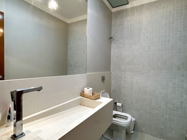 Sobrado com 250m² 2 quartos e 3 banheiros, à venda, no bairro Prolongamento Jardim Ângela Rosa em Franca