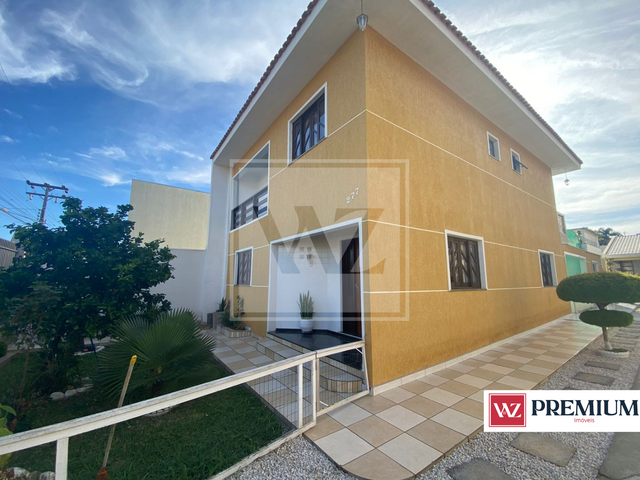 Sobrado com 495m² 3 quartos e 4 banheiros, à venda, no bairro Uvaranas em Ponta Grossa