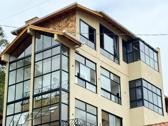 Sobrado com 397m² 3 quartos e 4 banheiros, à venda, no bairro PRAIA ALEGRE em Penha
