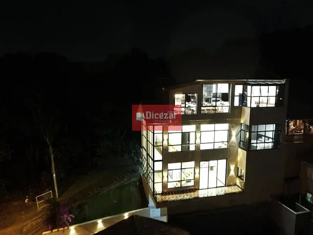 Sobrado com 397m² 3 quartos e 4 banheiros, à venda, no bairro PRAIA ALEGRE em Penha