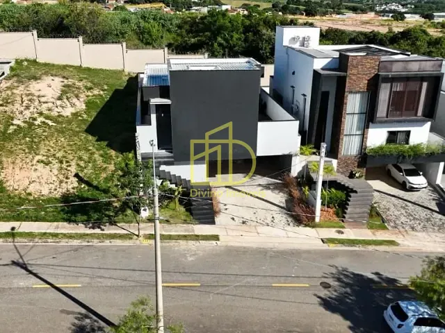Sobrado 3 quartos e 3 banheiros, à venda, no bairro Green Valley em Votorantim
