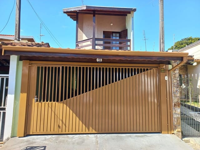 Sobrado com 200m² 3 quartos e 4 banheiros, à venda, no bairro Nossa Senhora do Perpétuo Socorro em Pindamonhangaba