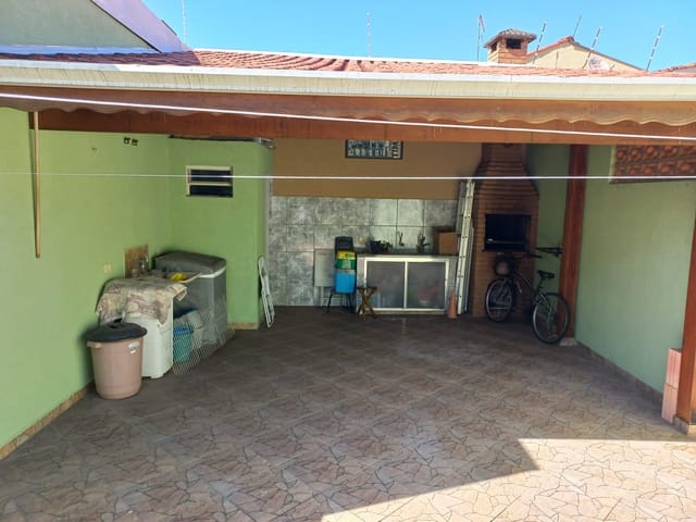 Sobrado com 200m² 3 quartos e 4 banheiros, à venda, no bairro Nossa Senhora do Perpétuo Socorro em Pindamonhangaba