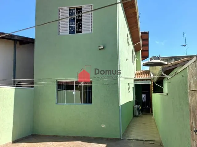 Sobrado com 200m² 3 quartos e 4 banheiros, à venda, no bairro Nossa Senhora do Perpétuo Socorro em Pindamonhangaba