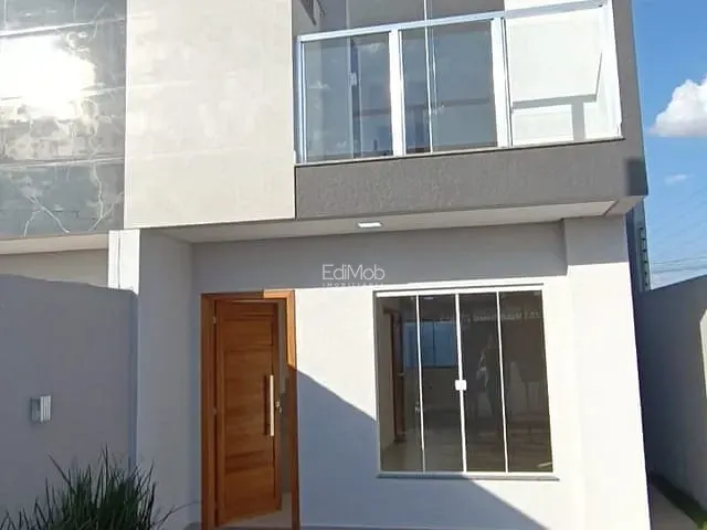 Sobrado com 125m² 3 quartos e 2 banheiros, à venda, no bairro Floresta em Cascavel