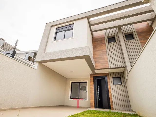 Sobrado com 125m² 3 quartos e 4 banheiros, à venda, no bairro Boqueirão em Curitiba