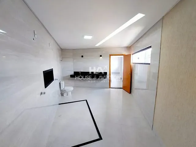 Sobrado com 315m² 3 quartos e 5 banheiros, à venda, no bairro Residencial Canadá em Goiânia