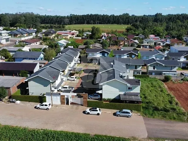 Sobrado com 52m² 2 quartos e 2 banheiros, à venda, no bairro Alesgut em Teutônia