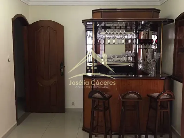 Sobrado com 360m² 3 quartos e 4 banheiros, à venda, no bairro Jardim Tropical em Cuiabá