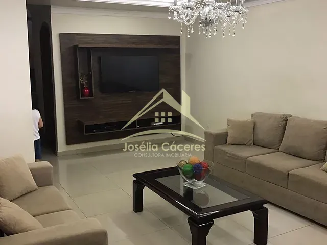 Sobrado com 360m² 3 quartos e 4 banheiros, à venda, no bairro Jardim Tropical em Cuiabá