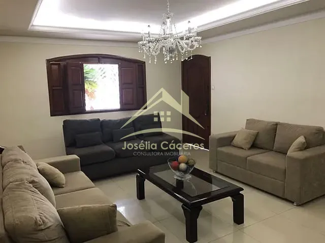 Sobrado com 360m² 3 quartos e 4 banheiros, à venda, no bairro Jardim Tropical em Cuiabá