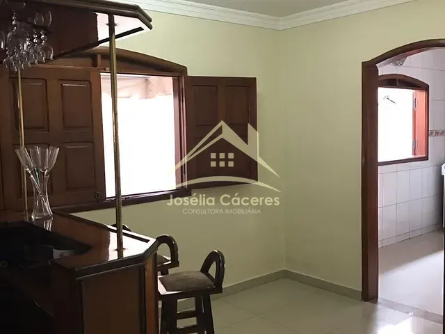 Sobrado com 360m² 3 quartos e 4 banheiros, à venda, no bairro Jardim Tropical em Cuiabá