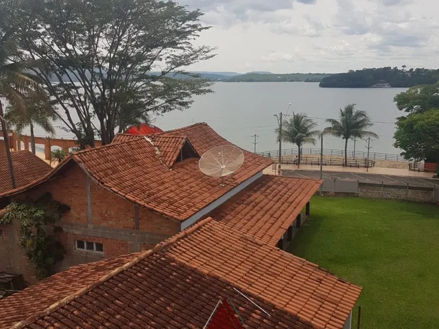 Sobrado com 125m² 3 quartos e 6 banheiros, à venda, no bairro Centro em Rifaina