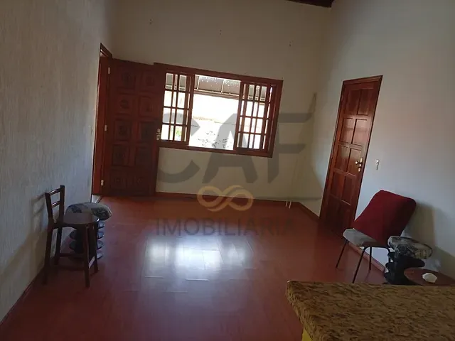 Sobrado 3 quartos e 3 banheiros, para alugar, no bairro Vila São José em Jaguariúna