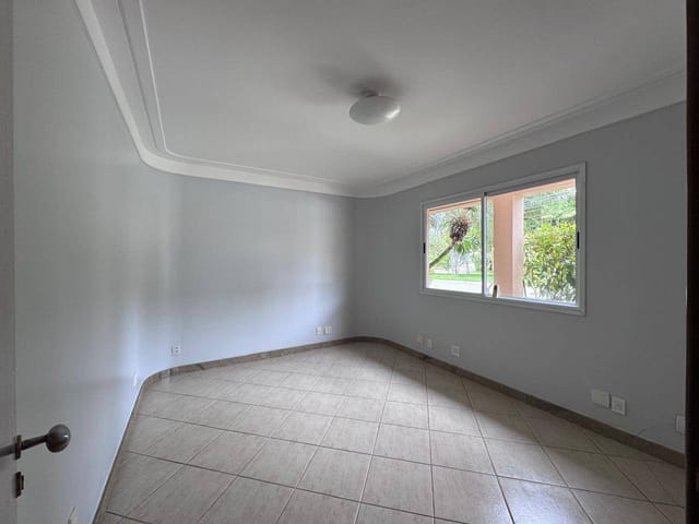 Sobrado com 651m² 4 quartos e 6 banheiros, à venda, no bairro Cidade Vera Cruz - Jardins Viena em Aparecida de Goiânia