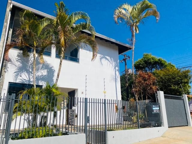 Sobrado com 200m² 3 quartos e 3 banheiros, para alugar, no bairro Jardim Planalto Verde em Cambé