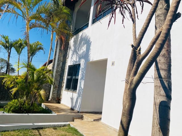 Sobrado com 200m² 3 quartos e 3 banheiros, para alugar, no bairro Jardim Planalto Verde em Cambé