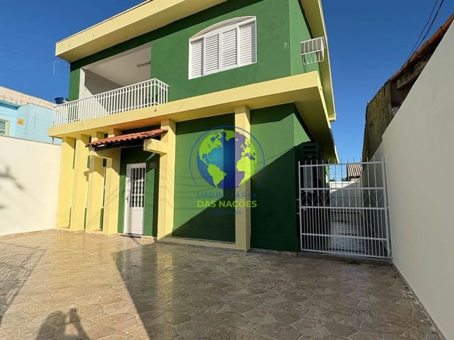 Sobrado com 200m² 5 quartos e 4 banheiros, à venda, no bairro Parque Cuiabá em Cuiabá
