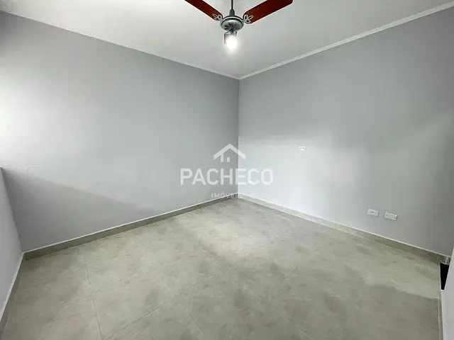 Sobrado com 125m² 4 quartos e 4 banheiros, à venda, no bairro Jardim Cândido Bertini em Santa Bárbara D'Oeste