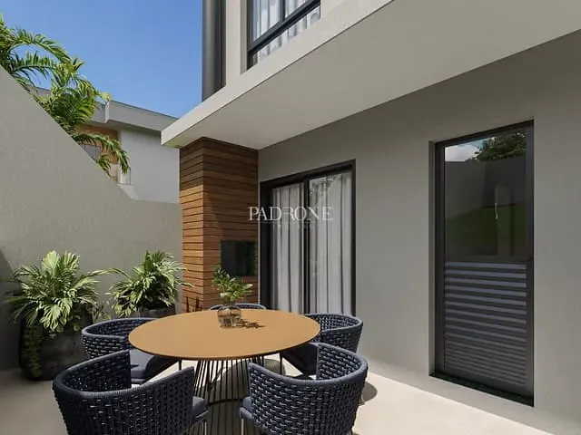 Sobrado com 136m² 3 quartos e 1 banheiro, à venda, no bairro São Lourenço em Curitiba