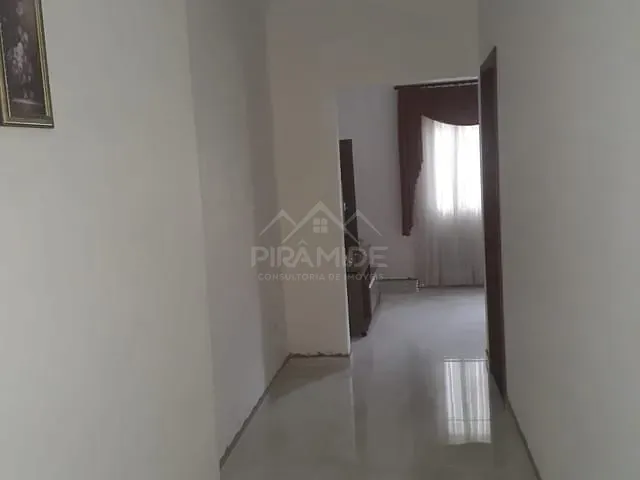Sobrado com 257m² 7 quartos e 3 banheiros, à venda, no bairro Jardim Quisisana em Poços de Caldas
