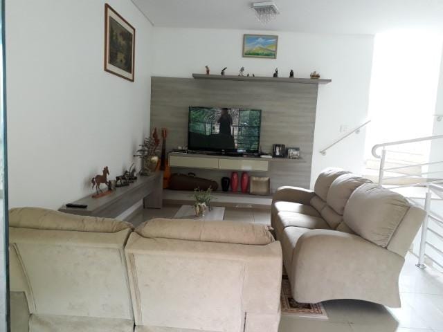 Foto do Sobrado - Sobrado com 4 dormitórios à venda, 580 m² por R$ 3.808.000,00 - Tamboré - Santana de Parnaíba/SP | Pitale Imóveis Ltda.