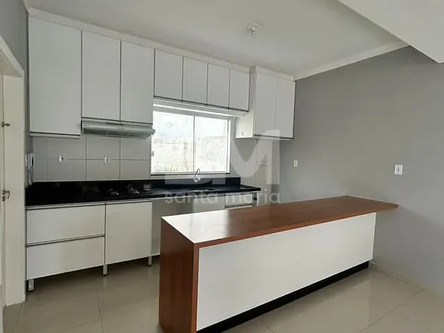 Sobrado 3 quartos e 3 banheiros, à venda, no bairro Pinheirinho em Chapecó