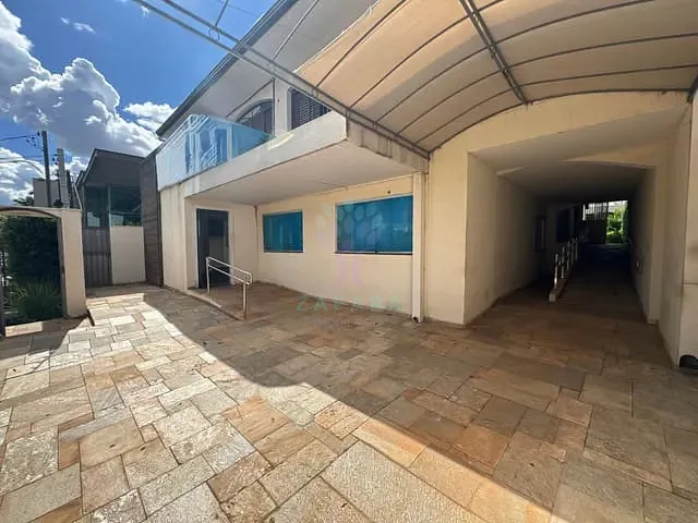 Sobrado com 525m², à venda, no bairro Centro em Campo Grande