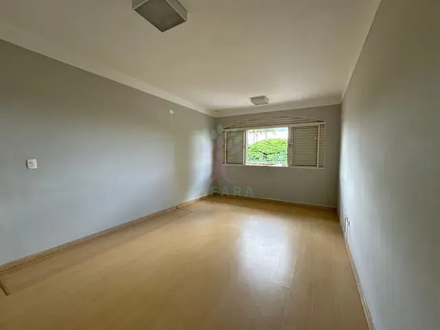 Sobrado com 525m², à venda, no bairro Centro em Campo Grande