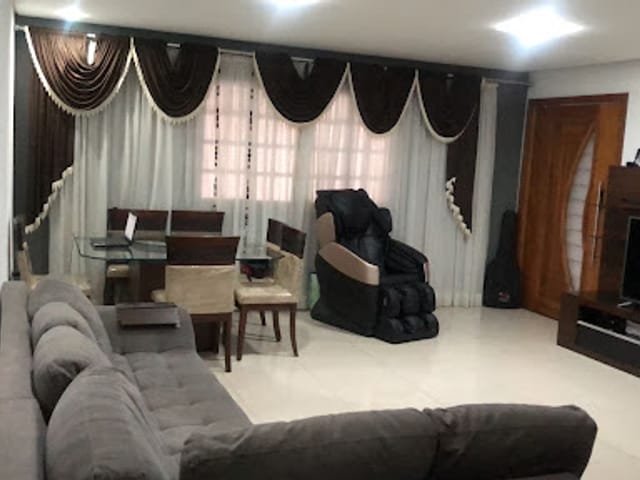 Sobrado 4 quartos e 2 banheiros, à venda, no bairro Torres Tibagy em Guarulhos