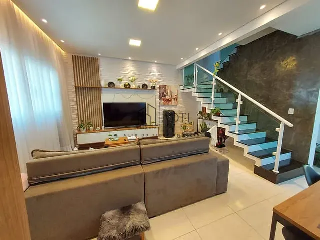 Sobrado com 150m² 3 quartos e 3 banheiros, à venda, no bairro Villa Di Cesar em Mogi das Cruzes