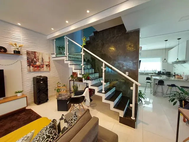 Sobrado com 150m² 3 quartos e 3 banheiros, à venda, no bairro Villa Di Cesar em Mogi das Cruzes