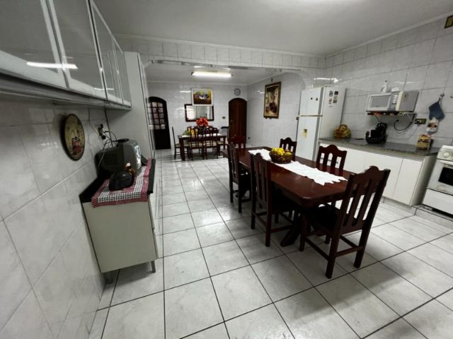Sobrado com 250m² 5 quartos e 5 banheiros, à venda, no bairro Jardim Santo Antônio em Santo André
