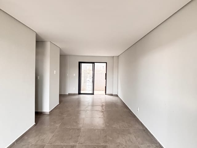 Sobrado com 114m² 3 quartos e 3 banheiros, à venda, no bairro Jardim Carvalho em Ponta Grossa