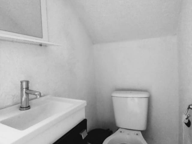 Sobrado com 97m² 3 quartos e 3 banheiros, à venda ou para alugar, no bairro Itaquera em São Paulo