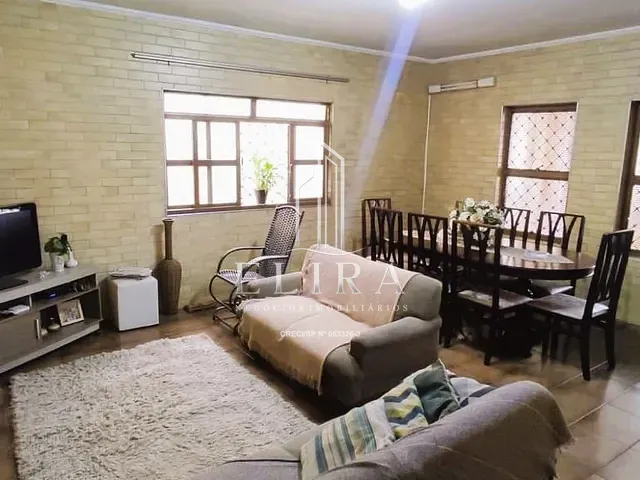 Sobrado com 320m² 4 quartos e 3 banheiros, à venda, no bairro Jardim São Pedro em Americana