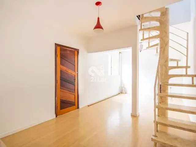 Sobrado com 168m² 3 quartos e 2 banheiros, à venda, no bairro Padroeira em Osasco
