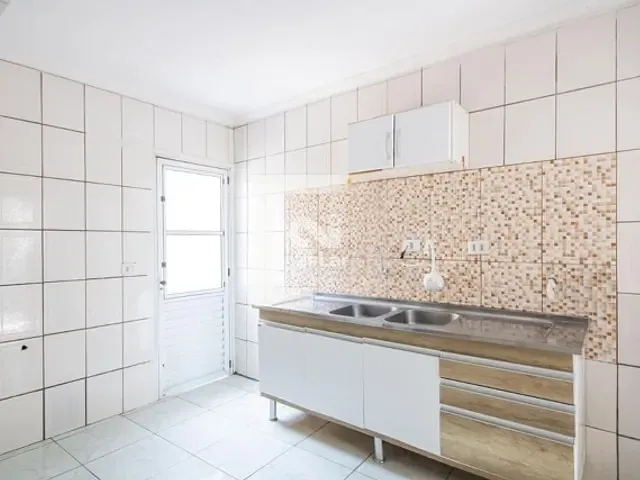 Sobrado com 168m² 3 quartos e 2 banheiros, à venda, no bairro Padroeira em Osasco