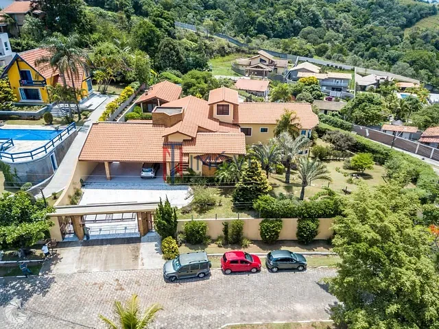 Sobrado com 3m² 5 quartos e 7 banheiros, à venda, no bairro Portal dos Nobres em Atibaia