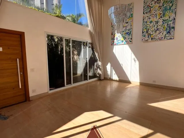 Sobrado com 414m² 4 quartos e 5 banheiros, para alugar, no bairro Residencial Amazonas em Franca