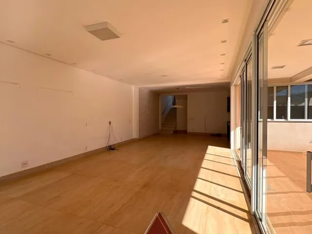 Sobrado com 414m² 4 quartos e 5 banheiros, para alugar, no bairro Residencial Amazonas em Franca