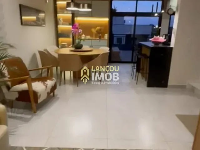 Sobrado 3 quartos e 1 banheiro, à venda, no bairro Centro (Jacaré) em Cabreúva