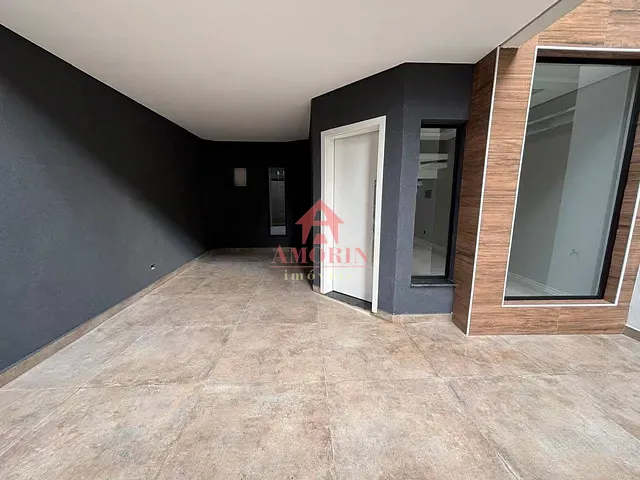 Sobrado 3 quartos e 4 banheiros, à venda, no bairro Portão em Curitiba