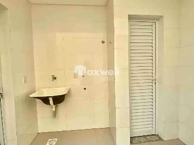 Sobrado com 179m² 3 quartos e 5 banheiros, à venda, no bairro Cardoso Continuação em Aparecida de Goiânia