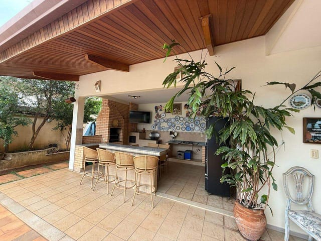 Sobrado com 434m² 4 quartos e 5 banheiros, à venda, no bairro Cidade Vera Cruz - Jardins Viena em Aparecida de Goiânia