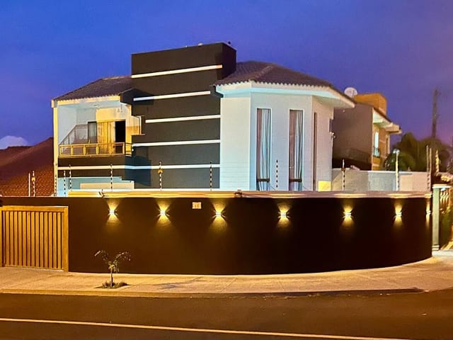 Sobrado com 193m² 3 quartos e 2 banheiros, à venda, no bairro Jardim Itália em Cambé